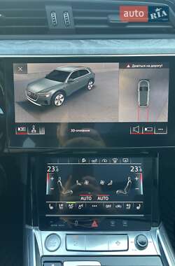 Позашляховик / Кросовер Audi e-tron 2019 в 
