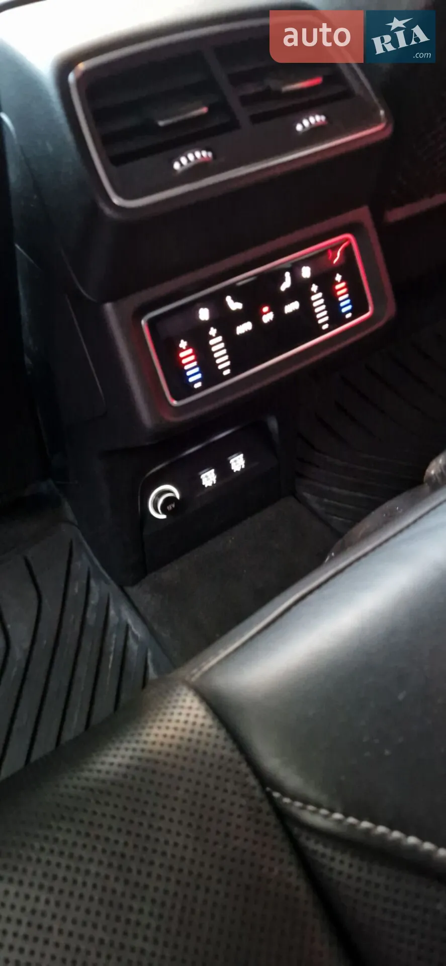 2019 Audi e-tron - мініатюра 2