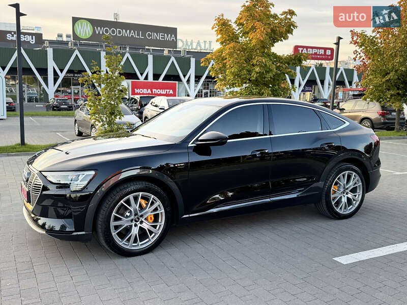 Позашляховик / Кросовер Audi e-tron 2023 в Хмельницькому