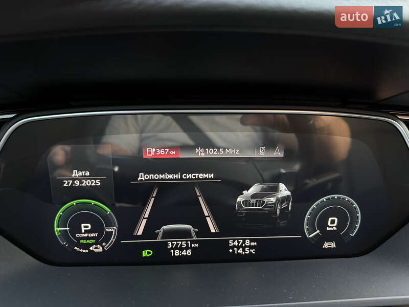 Позашляховик / Кросовер Audi e-tron 2023 в Хмельницькому
