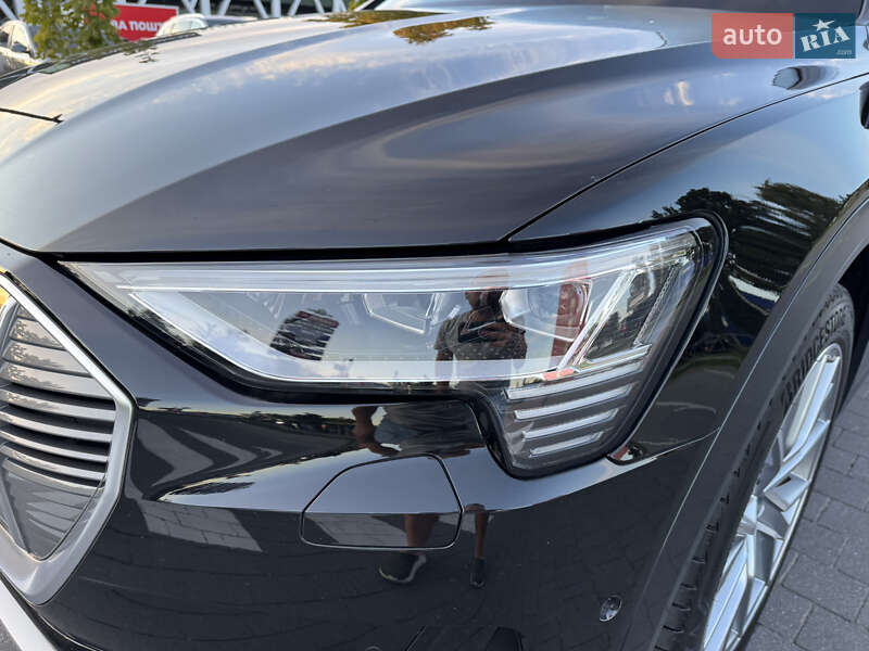 Позашляховик / Кросовер Audi e-tron 2023 в Хмельницькому