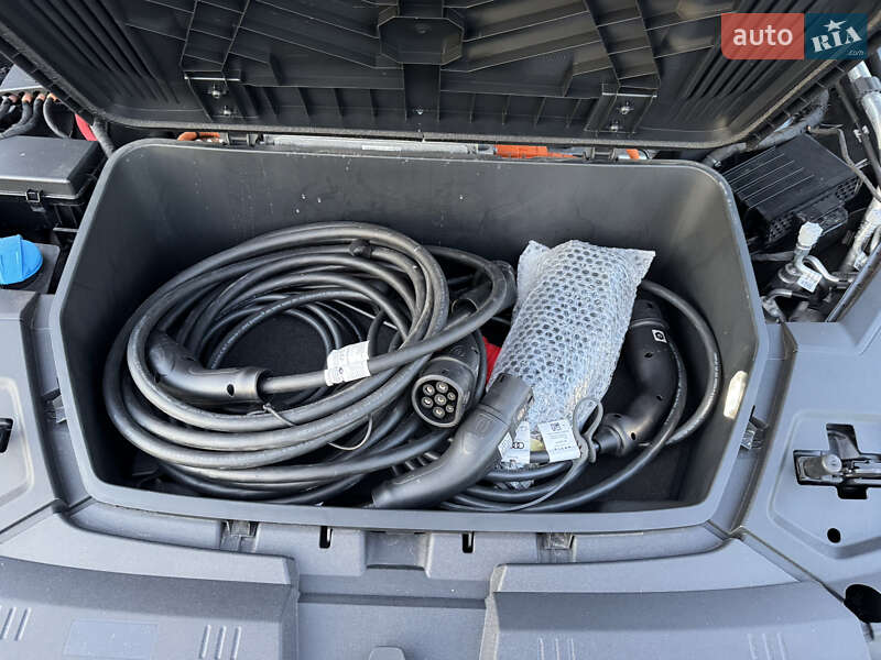 Позашляховик / Кросовер Audi e-tron 2023 в Хмельницькому