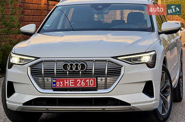 Внедорожник / Кроссовер Audi e-tron 2020 в 