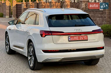 Внедорожник / Кроссовер Audi e-tron 2020 в 