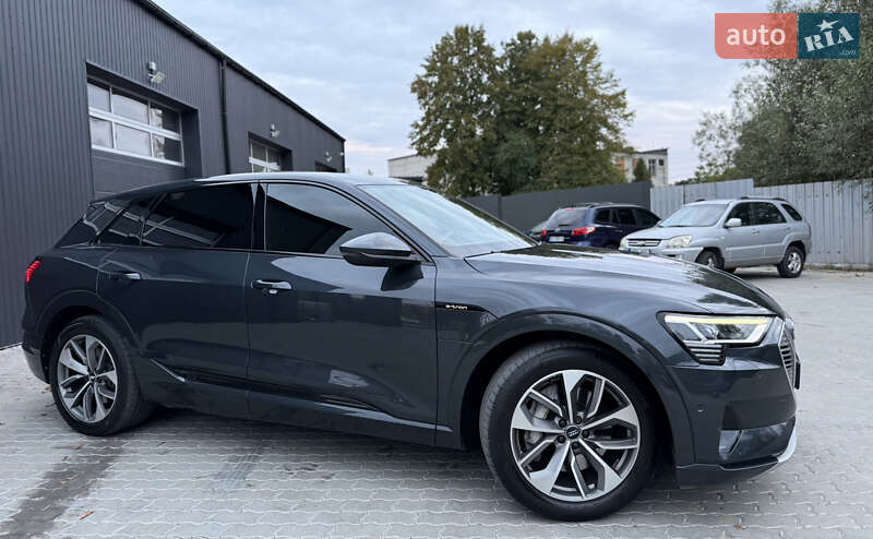 Позашляховик / Кросовер Audi e-tron 2019 в Львові