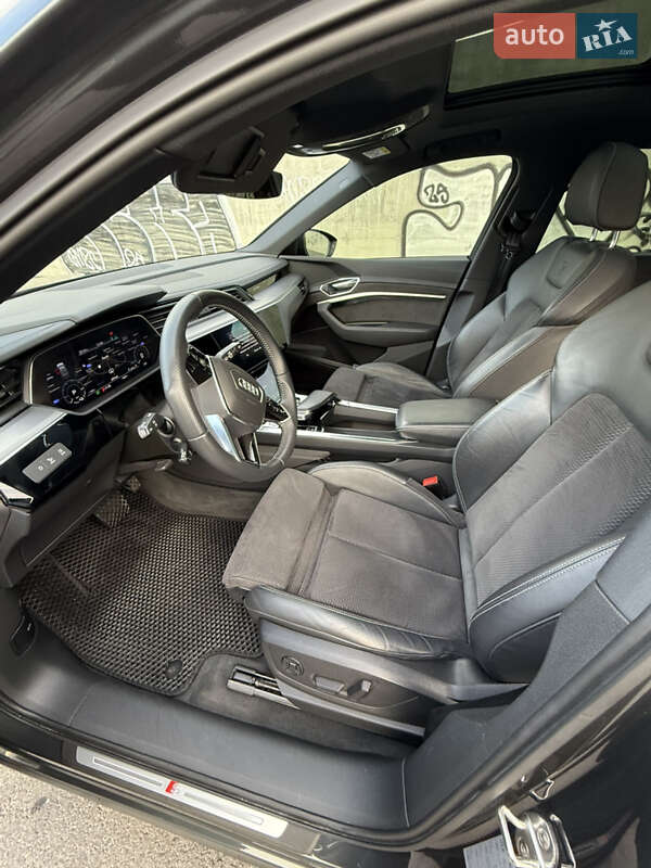 Позашляховик / Кросовер Audi e-tron 2019 в Львові