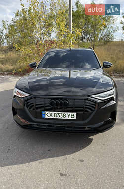 Audi e-tron 2022
