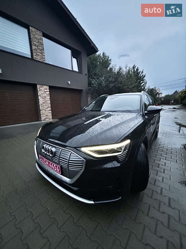 Позашляховик / Кросовер Audi e-tron 2023 в Києві