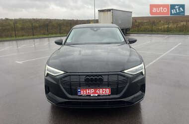 Позашляховик / Кросовер Audi e-tron 2023 в 