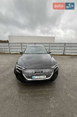 Внедорожник / Кроссовер Audi e-tron 2021 в 