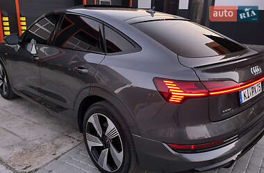 Внедорожник / Кроссовер Audi e-tron 2021 в 