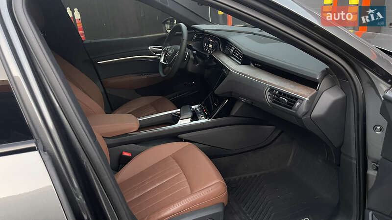 Внедорожник / Кроссовер Audi e-tron 2021 в Самборе