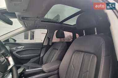 Внедорожник / Кроссовер Audi e-tron 2020 в 