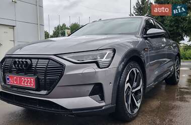 Внедорожник / Кроссовер Audi e-tron 2020 в 