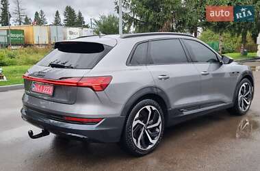 Внедорожник / Кроссовер Audi e-tron 2020 в 