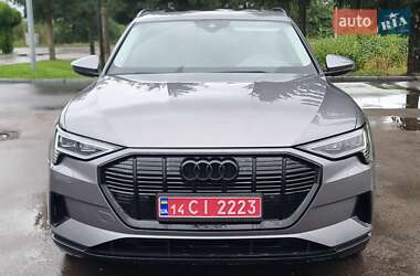 Внедорожник / Кроссовер Audi e-tron 2020 в 