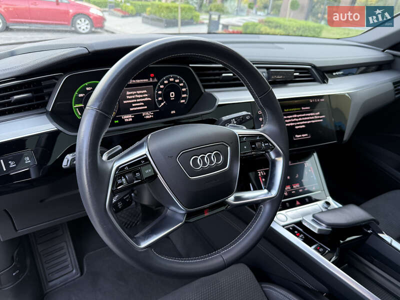 Позашляховик / Кросовер Audi e-tron 2020 в Ужгороді