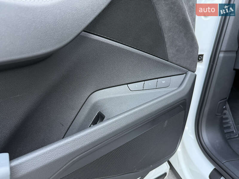Позашляховик / Кросовер Audi e-tron 2020 в Ужгороді