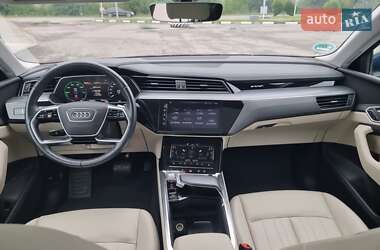 Внедорожник / Кроссовер Audi e-tron 2020 в 