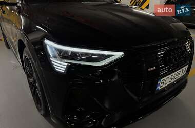 Внедорожник / Кроссовер Audi e-tron 2020 в 