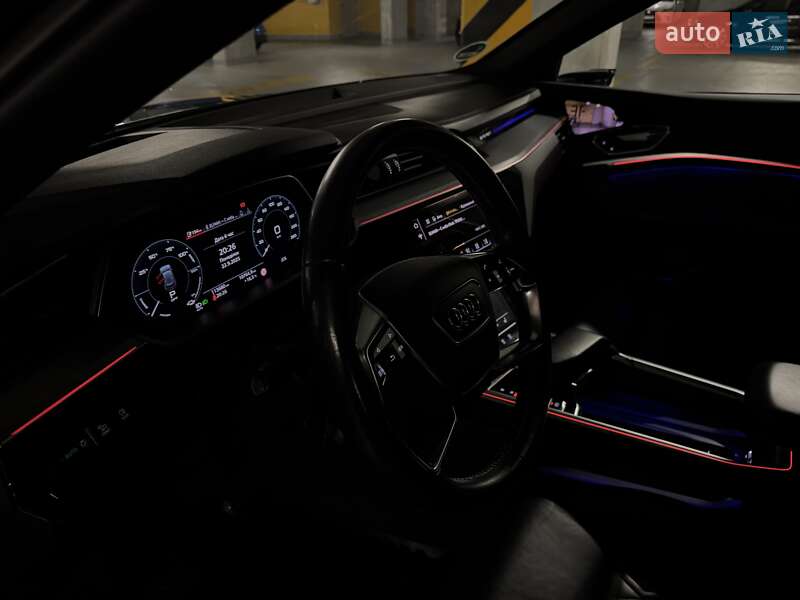 Внедорожник / Кроссовер Audi e-tron 2020 в Каменец-Подольском
