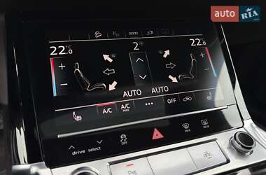 Позашляховик / Кросовер Audi e-tron 2021 в 