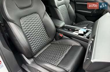Позашляховик / Кросовер Audi e-tron 2021 в 