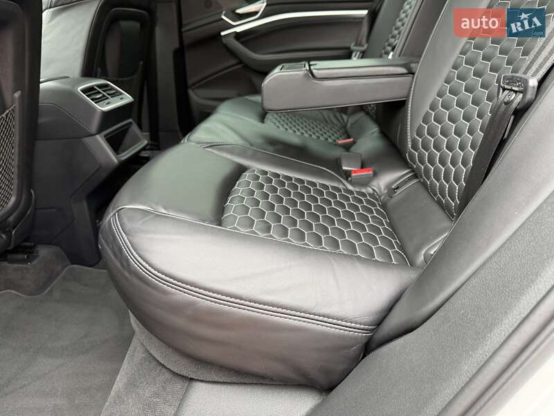 Внедорожник / Кроссовер Audi e-tron 2021 в Львове