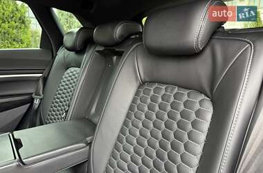 Позашляховик / Кросовер Audi e-tron 2021 в 