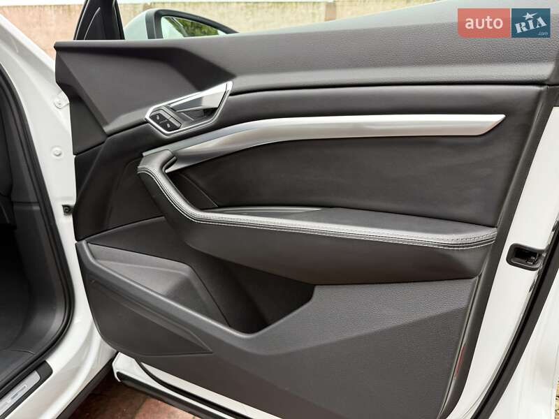 Внедорожник / Кроссовер Audi e-tron 2021 в Львове