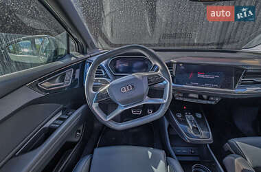 Позашляховик / Кросовер Audi e-tron 2023 в 