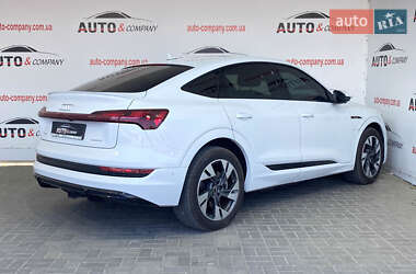 Внедорожник / Кроссовер Audi e-tron 2021 в 