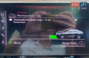Внедорожник / Кроссовер Audi e-tron 2021 в 