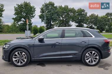 Позашляховик / Кросовер Audi e-tron 2020 в 
