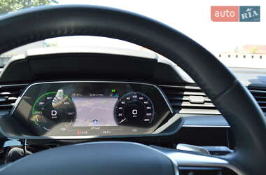 Позашляховик / Кросовер Audi e-tron 2020 в 