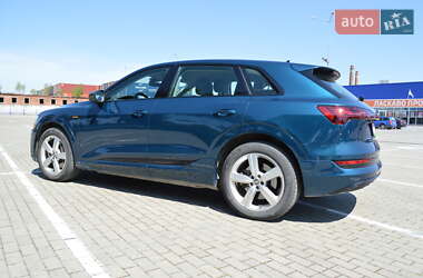 Позашляховик / Кросовер Audi e-tron 2020 в 