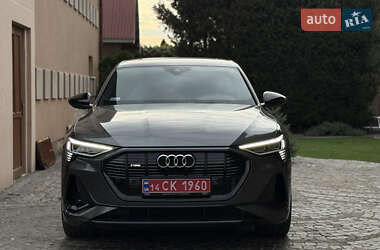 Внедорожник / Кроссовер Audi e-tron 2022 в 
