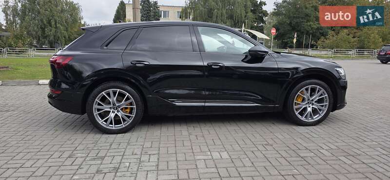 Позашляховик / Кросовер Audi e-tron 2020 в Тернополі