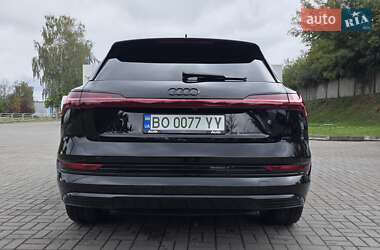 Внедорожник / Кроссовер Audi e-tron 2020 в 