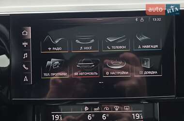 Внедорожник / Кроссовер Audi e-tron 2020 в 