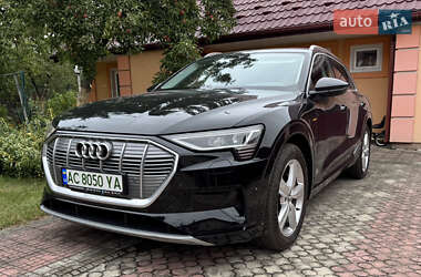 Позашляховик / Кросовер Audi e-tron 2019 в 
