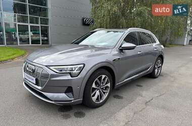 Позашляховик / Кросовер Audi e-tron 2020 в 