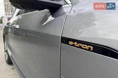 Позашляховик / Кросовер Audi e-tron 2020 в 