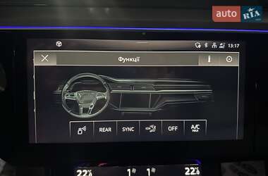 Позашляховик / Кросовер Audi e-tron 2021 в 