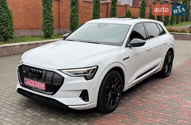 Audi e-tron 2023