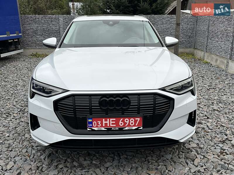 Позашляховик / Кросовер Audi e-tron 2020 в Рівному