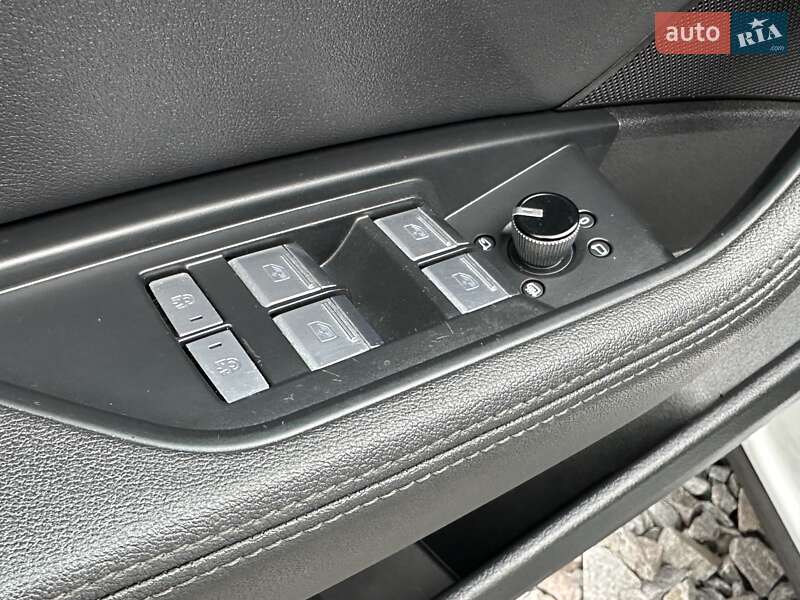 Позашляховик / Кросовер Audi e-tron 2020 в Рівному