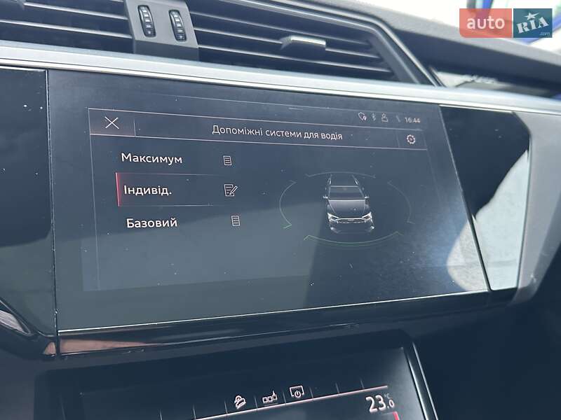 Позашляховик / Кросовер Audi e-tron 2020 в Рівному