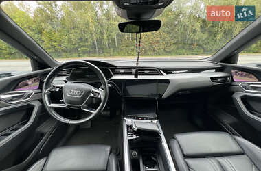 Внедорожник / Кроссовер Audi e-tron 2019 в 