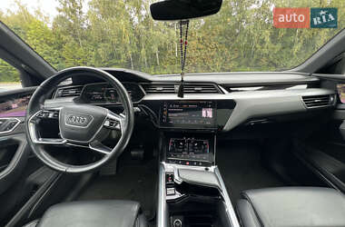 Внедорожник / Кроссовер Audi e-tron 2019 в 